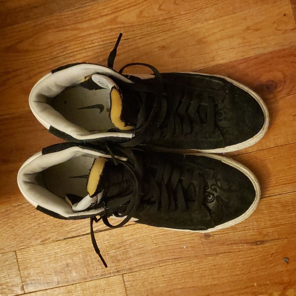 Nike sneakers - Picture 1 of 8